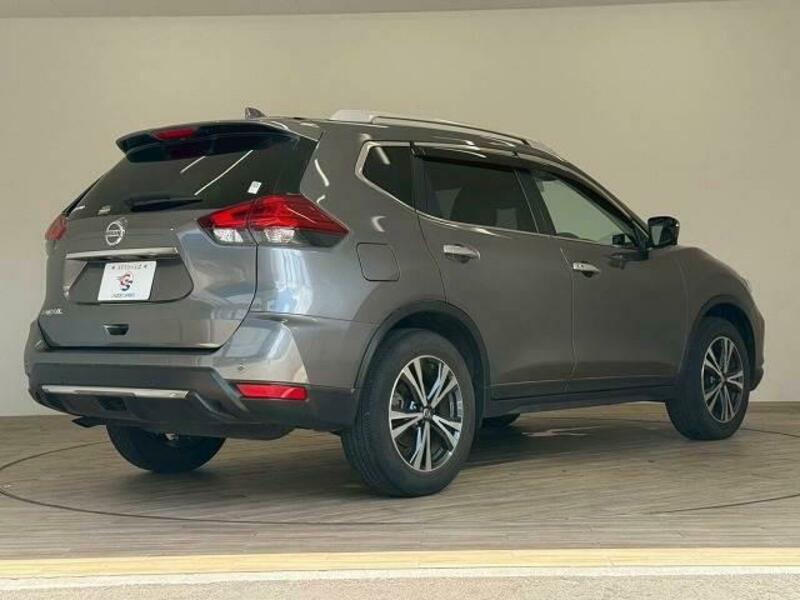 X-TRAIL-16