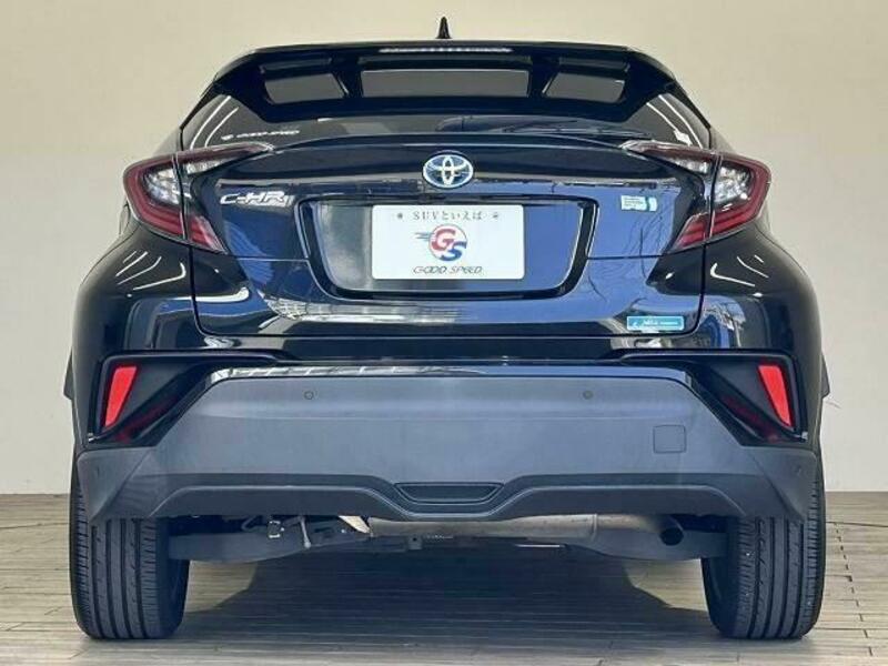 C-HR-12