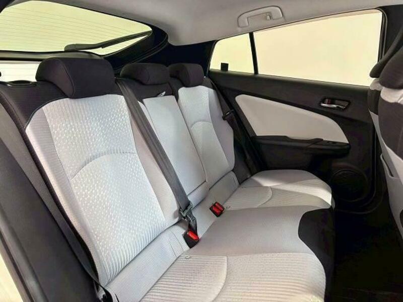 PRIUS-9