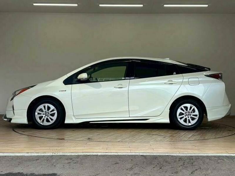 PRIUS-13