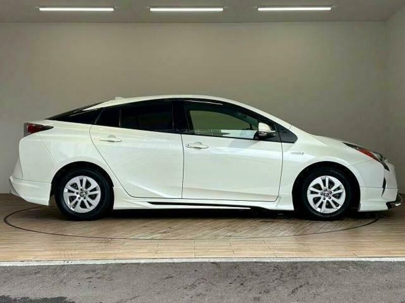 PRIUS-14
