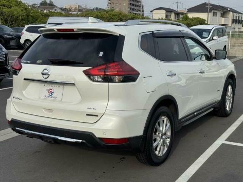 X-TRAIL-16