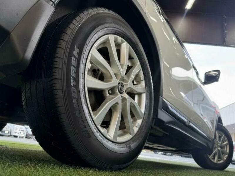 X-TRAIL-19