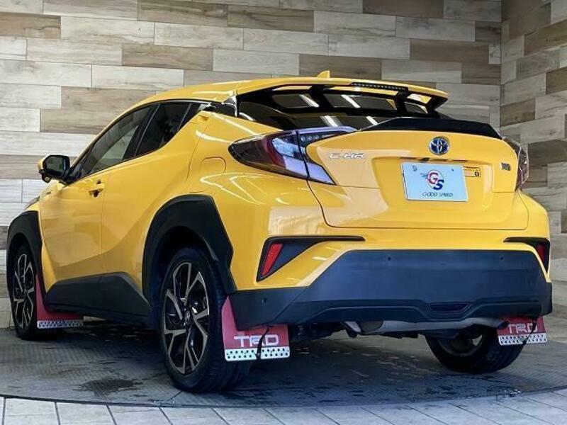 C-HR-15