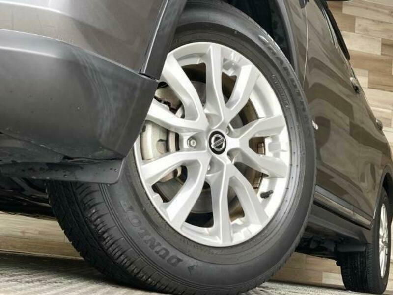 X-TRAIL-18