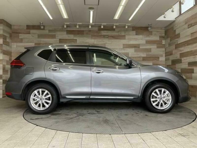 X-TRAIL-13