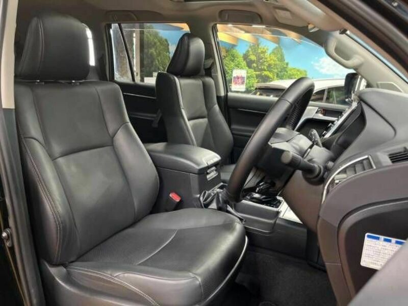 LAND CRUISER PRADO-7