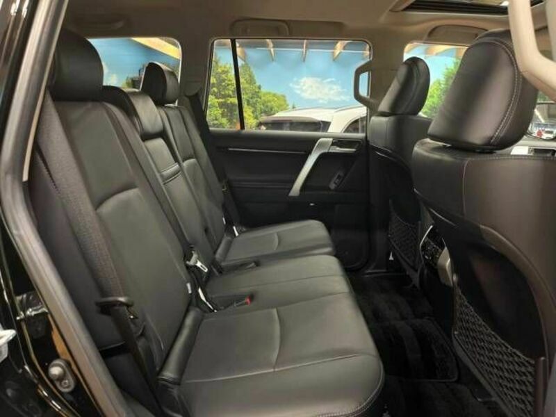 LAND CRUISER PRADO-8