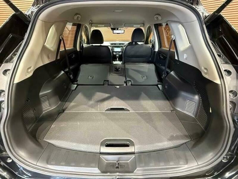 X-TRAIL-19