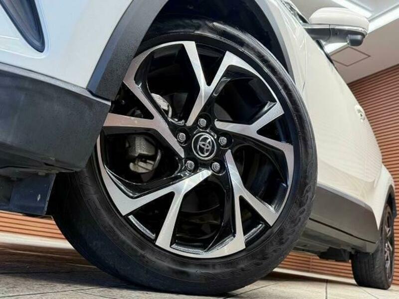 C-HR-11