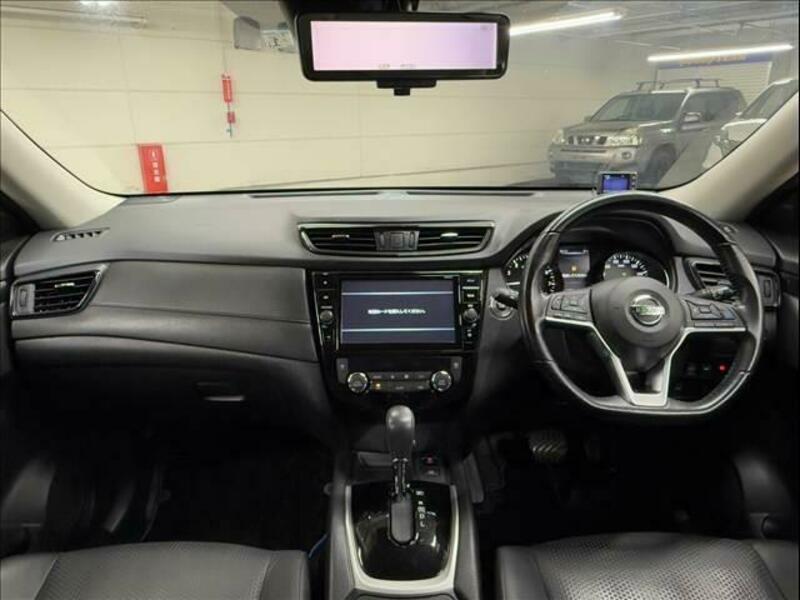 X-TRAIL-1