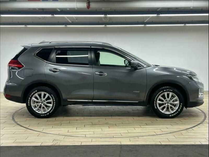 X-TRAIL-17