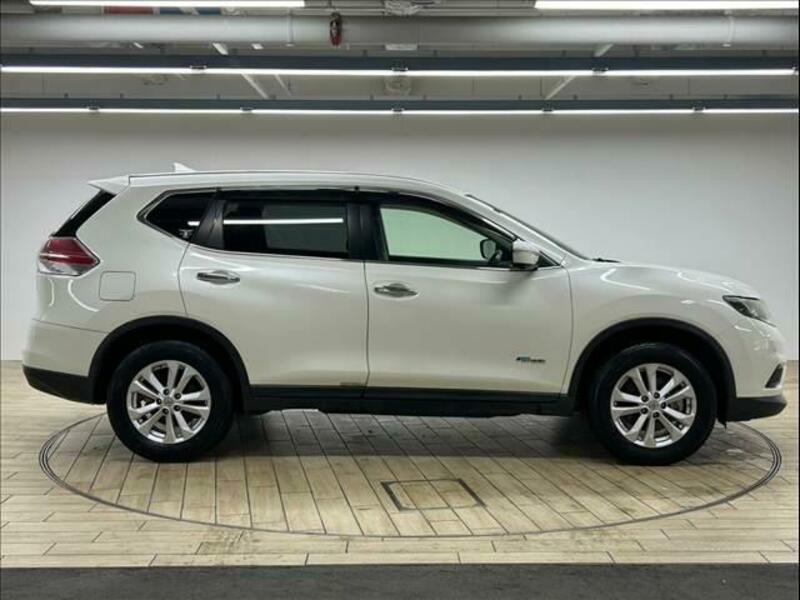 X-TRAIL-17