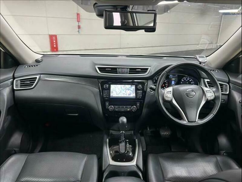 X-TRAIL-1