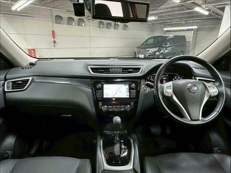 X-TRAIL-1