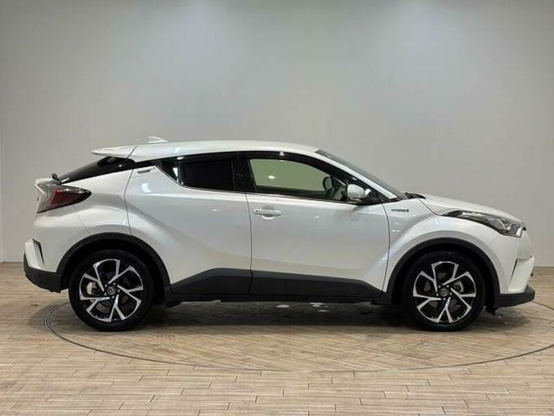 C-HR-15
