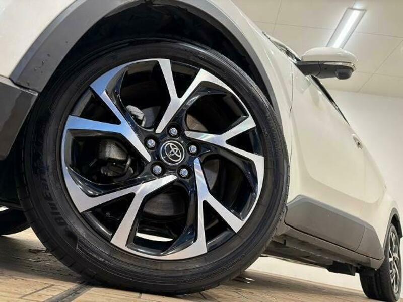 C-HR-17