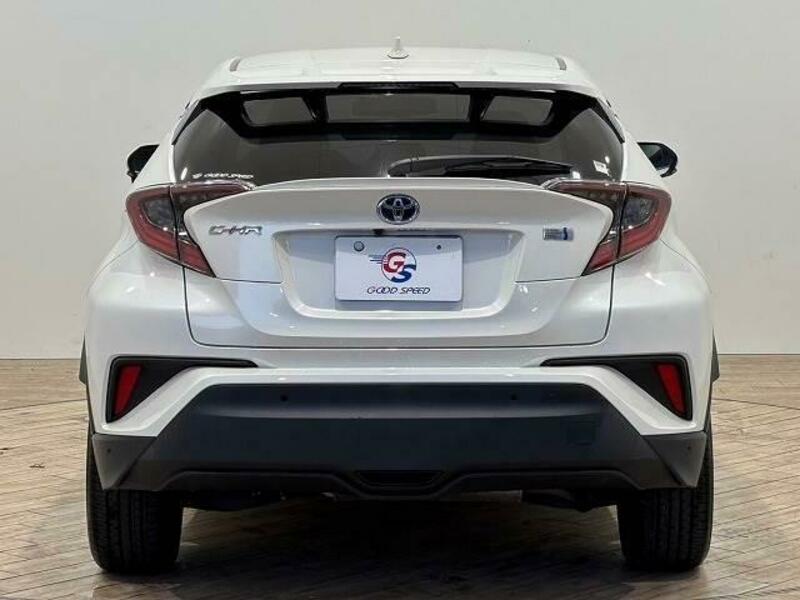 C-HR-12