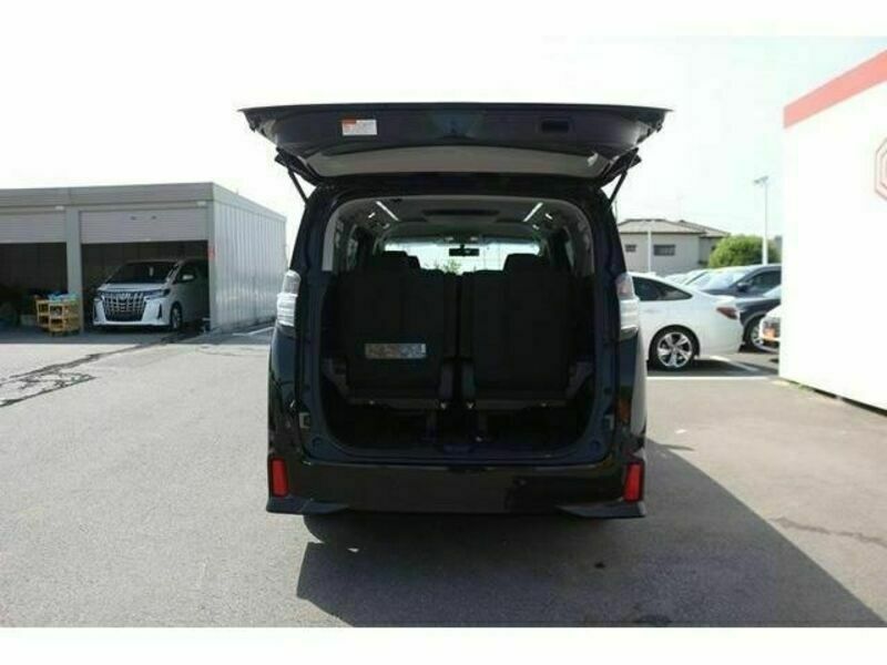 VELLFIRE-18