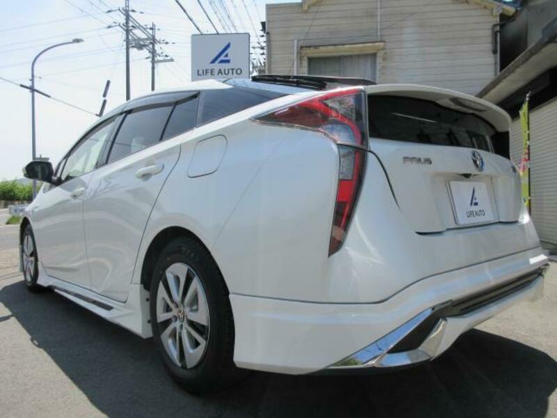 PRIUS-3