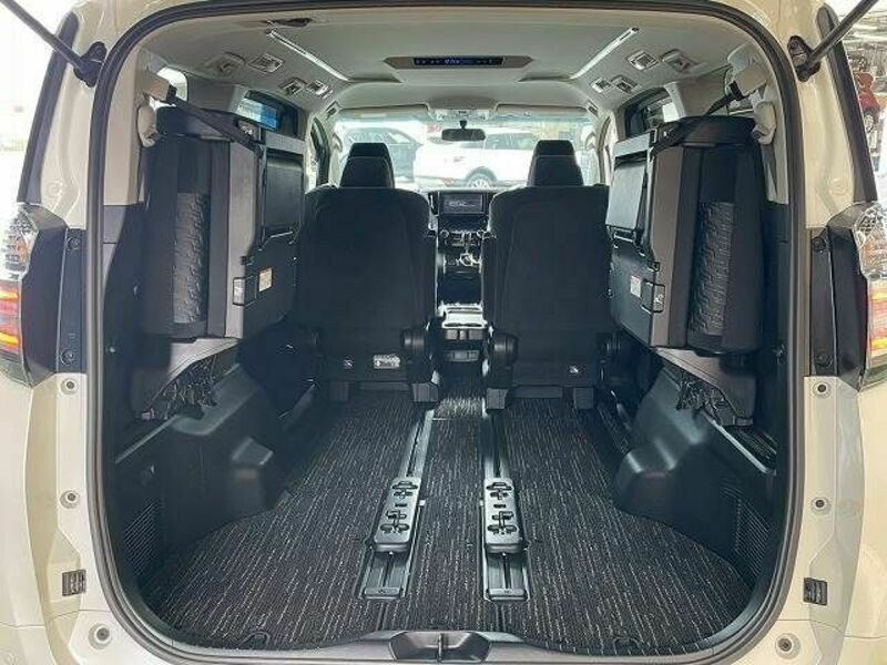 VELLFIRE-12