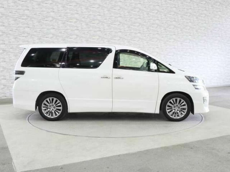 VELLFIRE-12