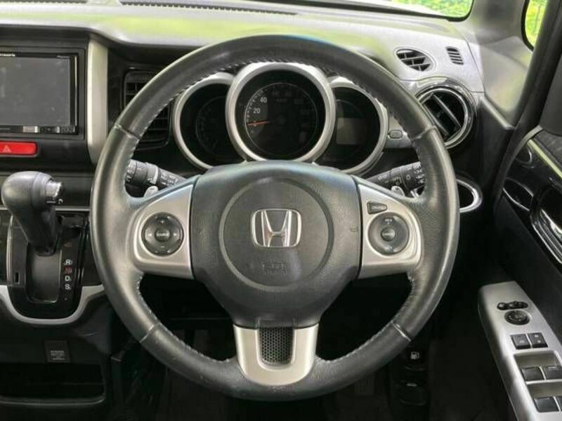 N BOX CUSTOM-10