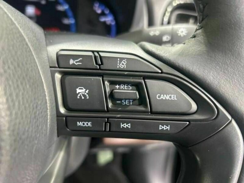 YARIS CROSS-6