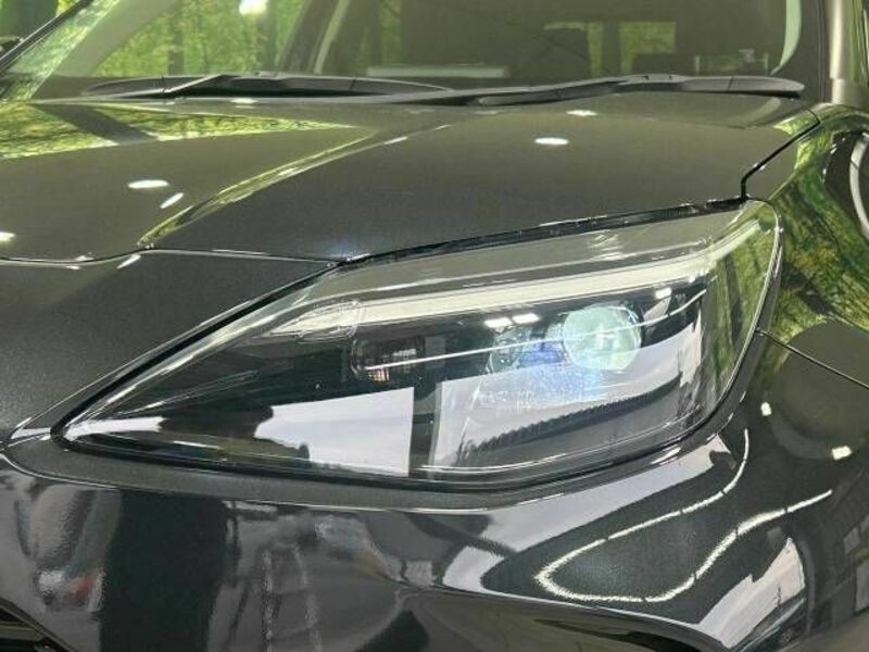 YARIS CROSS-13