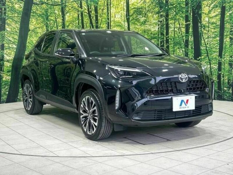 YARIS CROSS-17