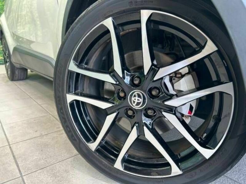 C-HR-13