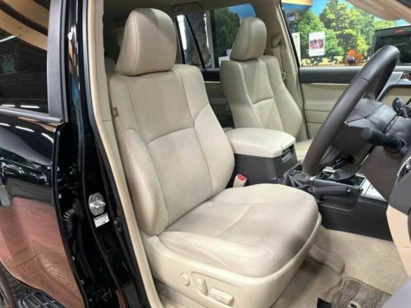 LAND CRUISER PRADO-7