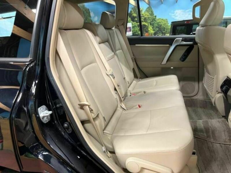 LAND CRUISER PRADO-8