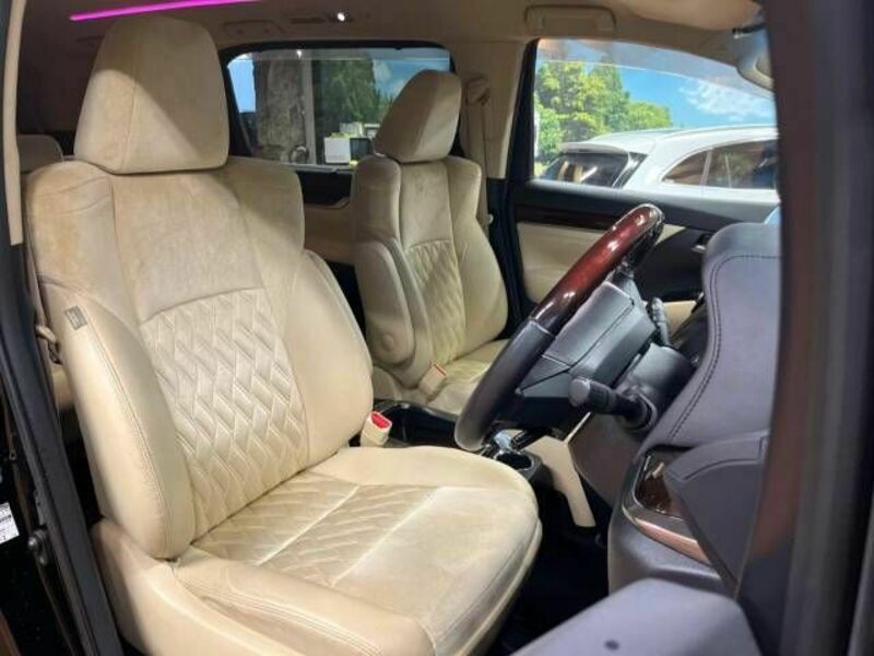 VELLFIRE-7