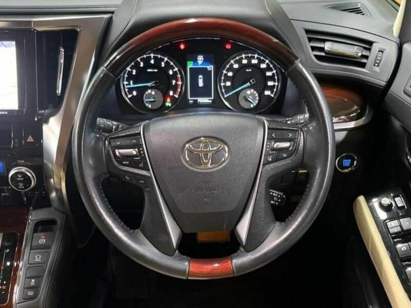 VELLFIRE-11