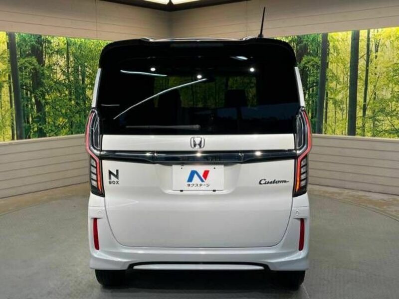 N BOX CUSTOM-14