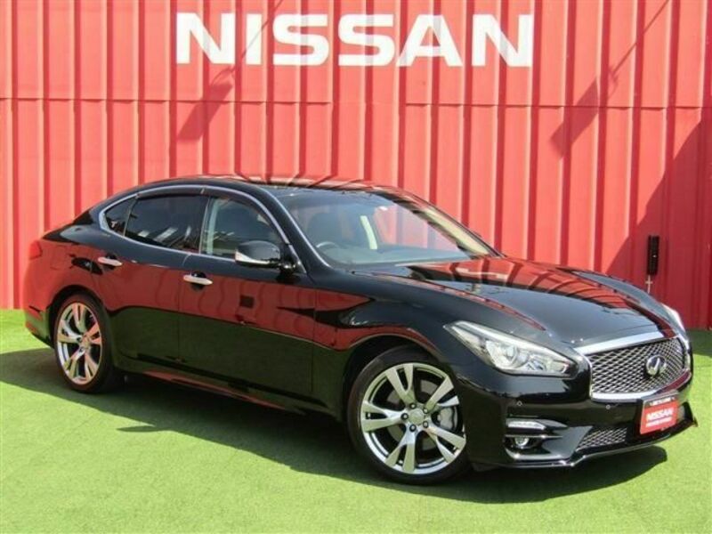 NISSAN　FUGA