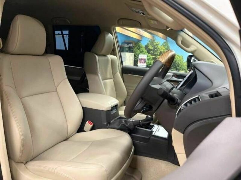 LAND CRUISER PRADO-7