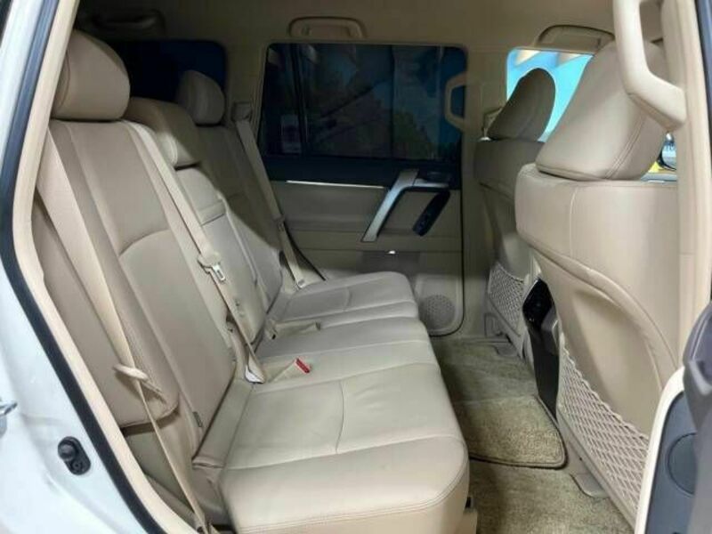 LAND CRUISER PRADO-8