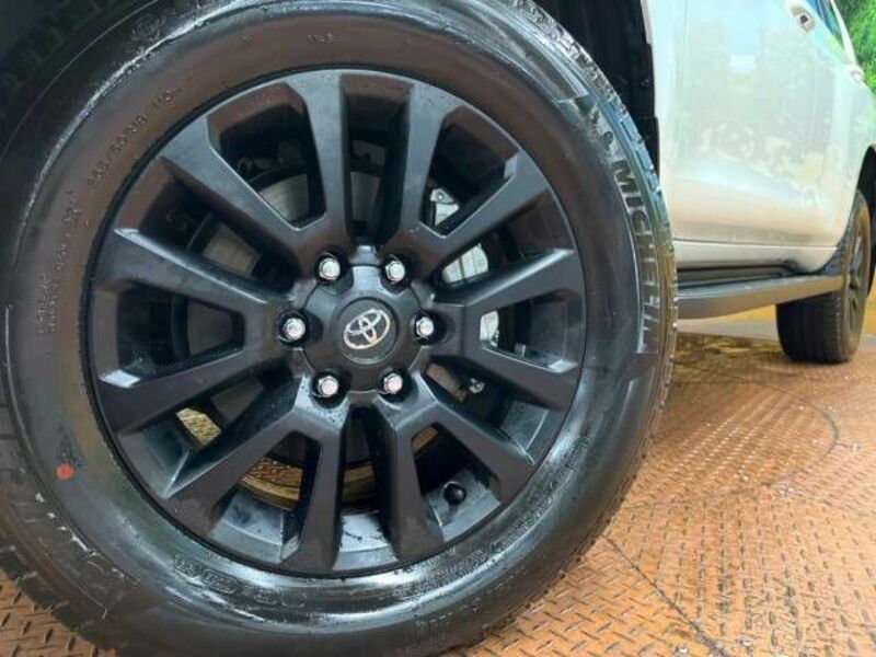 LAND CRUISER PRADO-12