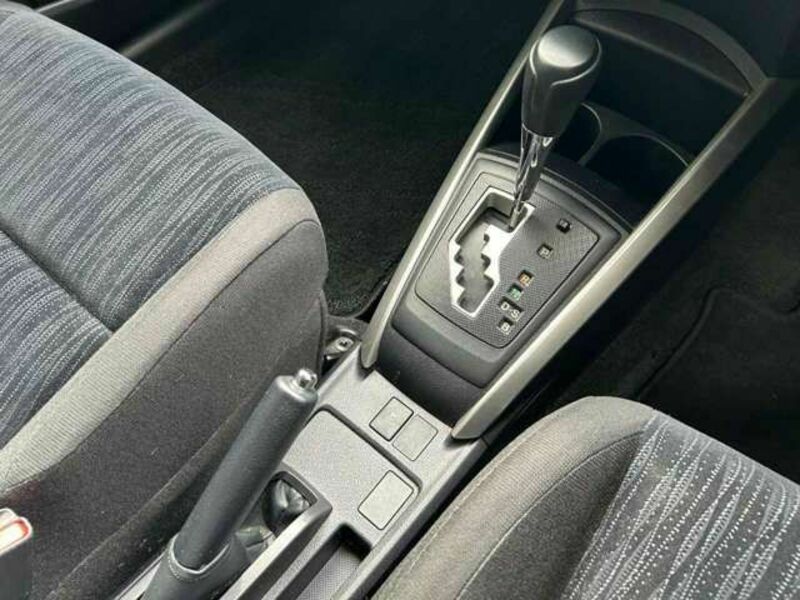 COROLLA FIELDER-12