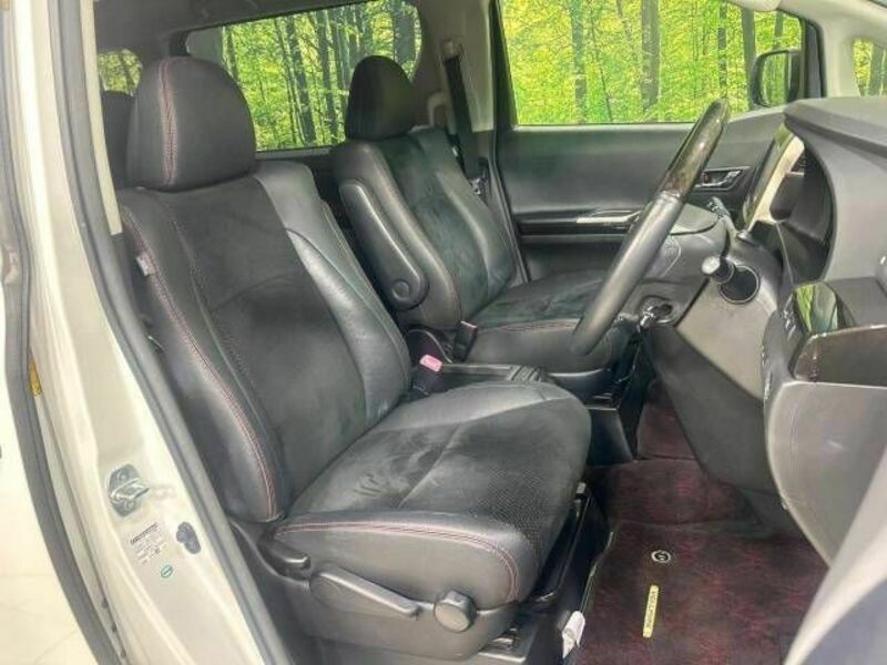 VELLFIRE-7