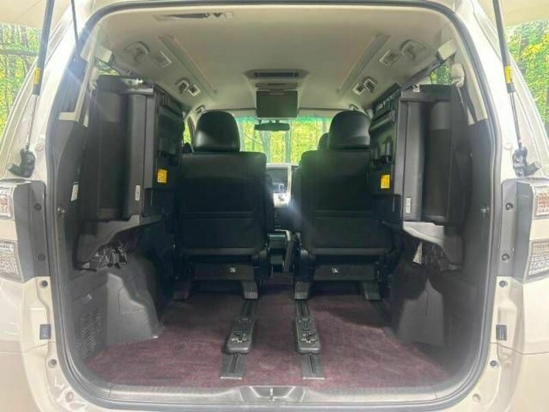VELLFIRE-9
