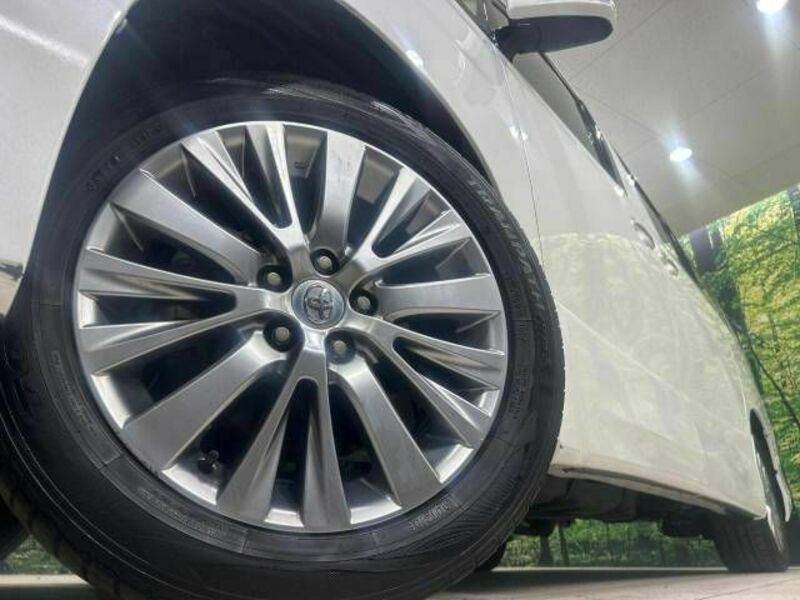VELLFIRE-12