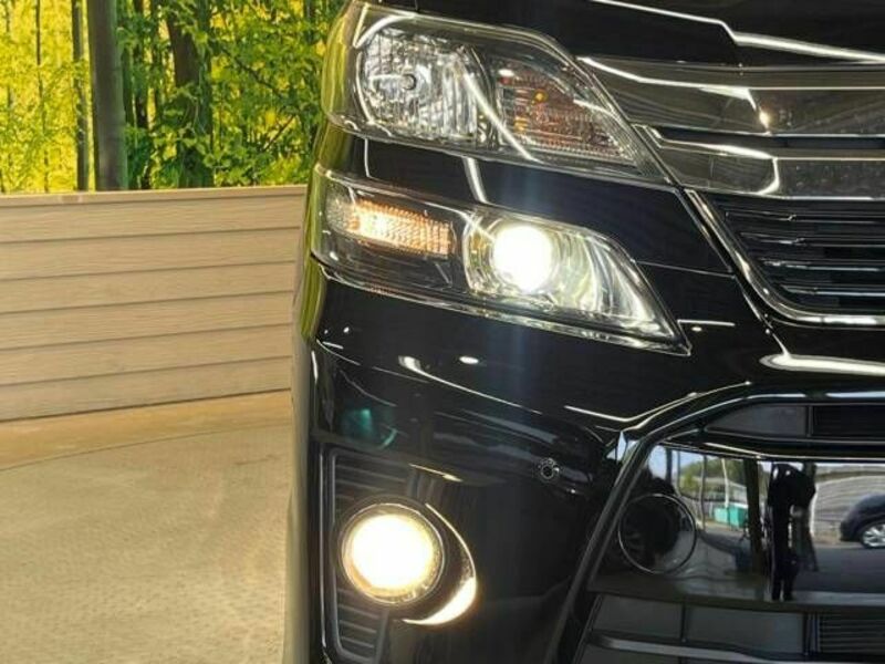 VELLFIRE-12