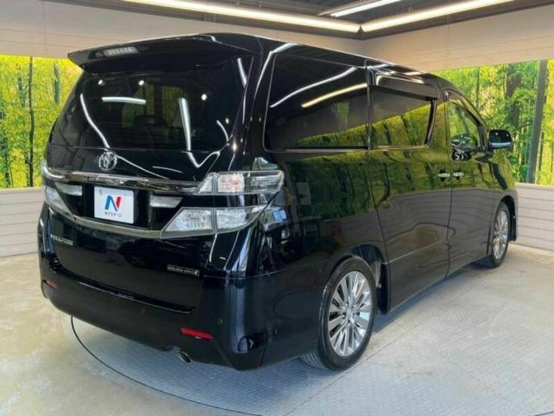 VELLFIRE-17