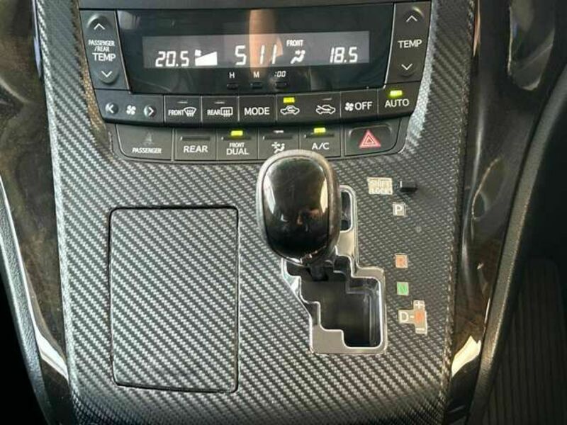 VELLFIRE-5