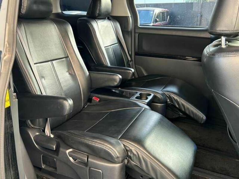 VELLFIRE-11