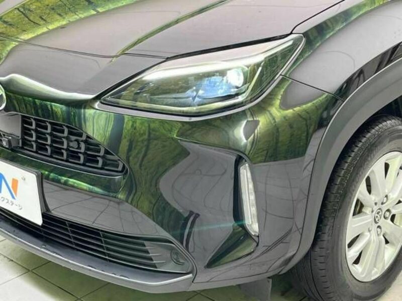 YARIS CROSS-12