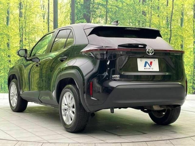 YARIS CROSS-17